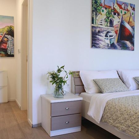 Studio Apartment Rosa Krk Krk Town Luaran gambar