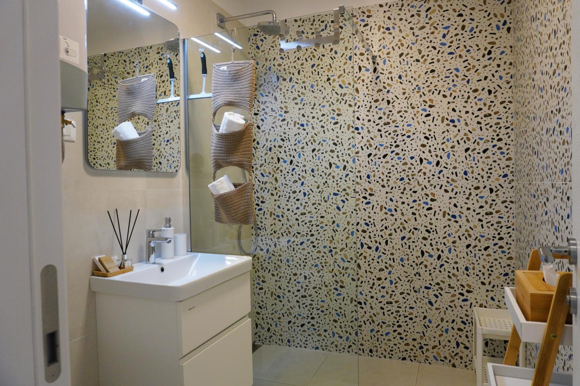 Studio Apartment Rosa Krk Krk Town Luaran gambar